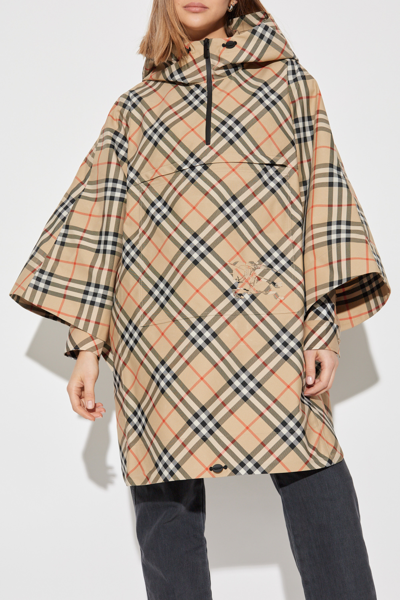 ポンチョ・ケープ BURBERRY Women Capes 8105325 B9368 Beige Burberry Checked Poncho | Women's Clothing | Vitkac